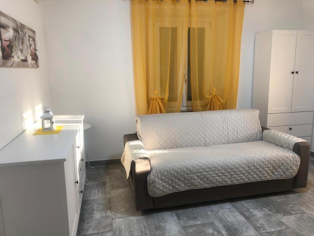 Residence Il Grappolo Di Gavi กาวี ภายนอก รูปภาพ